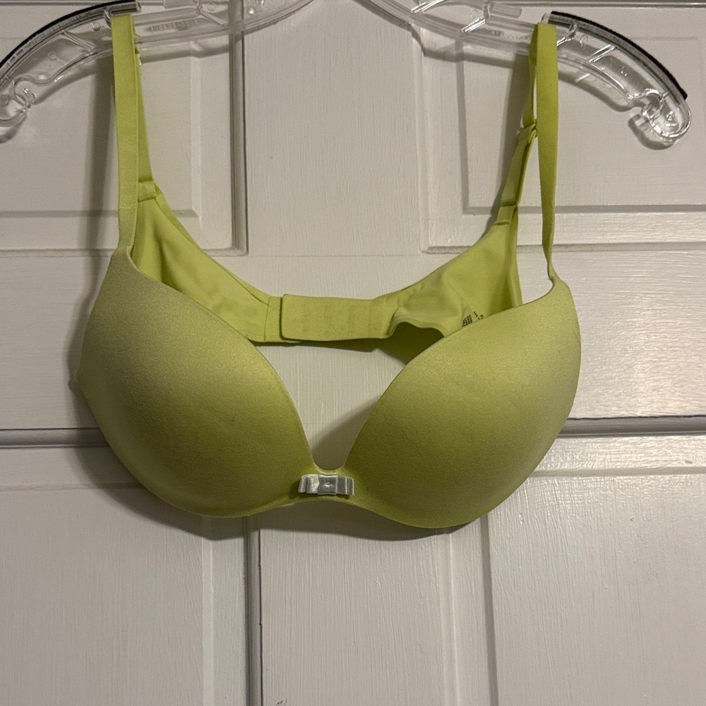 Victoria's Secret Light Green Bra